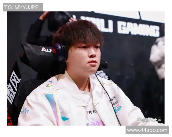 Bin强势统治上路赛场展现顶尖操作带动全队节奏掀起团战狂潮 Bin强势统治上路赛场展现顶尖操作带动全队节奏掀起团战狂潮