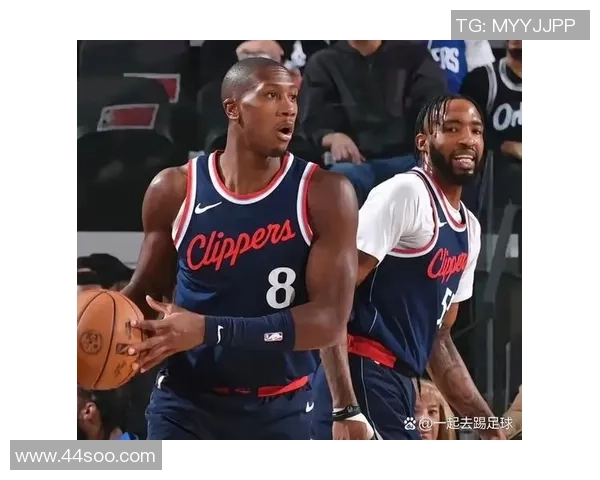 国王迎战快船焦点对决两队力拼胜利看谁能够笑到最后