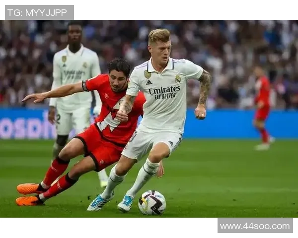 火箭主场迎战马刺新赛季焦点之战年轻阵容对决老牌劲旅争锋