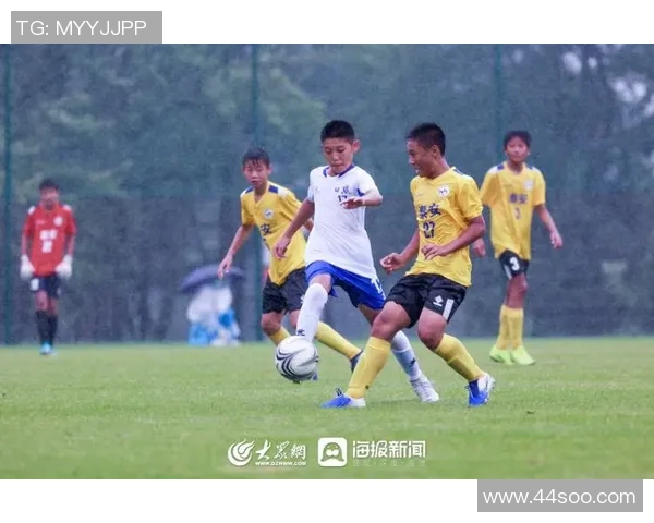 聚焦绿茵激战全景解析当今足球战术发展趋势深度观察动态脉络洞察